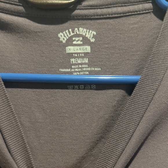 Men's Purple Graphic T-Shirt - Picture 2 of 3